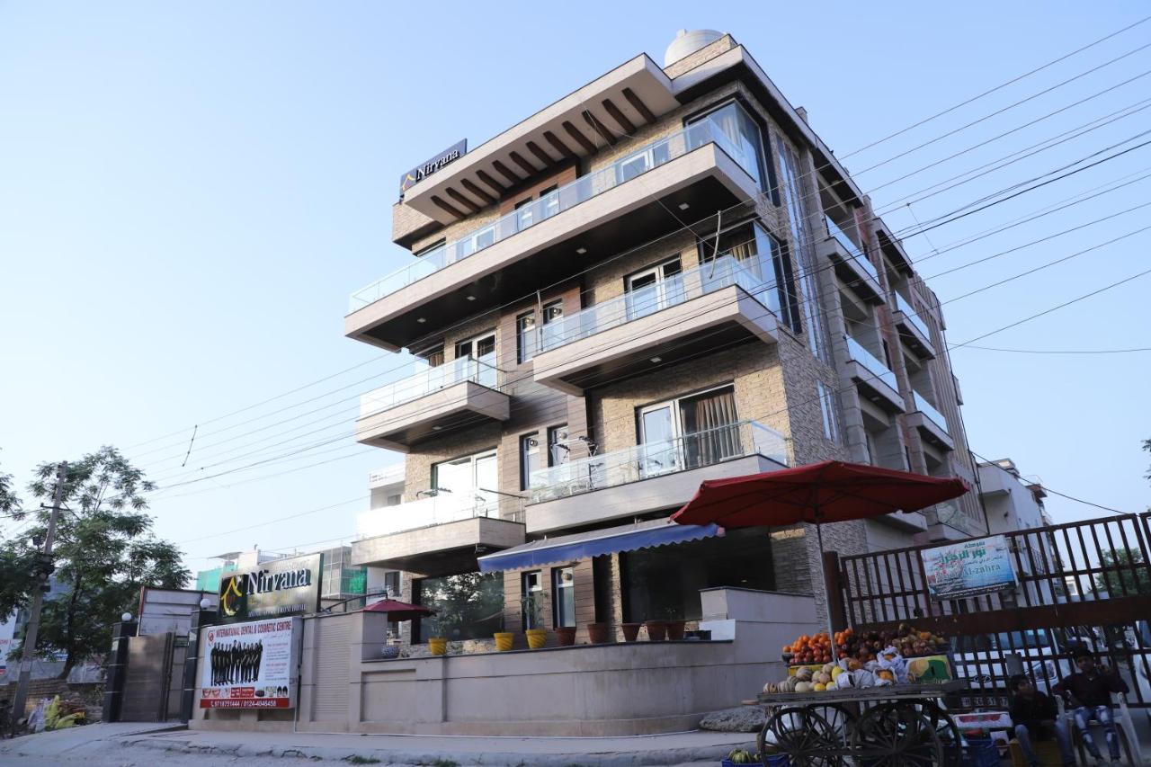 Nirvana Rooms Gurgaon Eksteriør billede