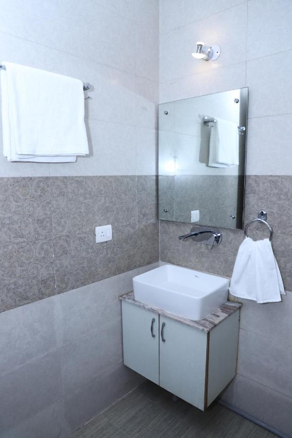 Nirvana Rooms Gurgaon Eksteriør billede